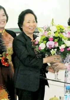 Phó Chủ tịch nước Nguyễn Thị Doan thăm Nhà giáo ưu tú Nguyễn Ngọc Ký