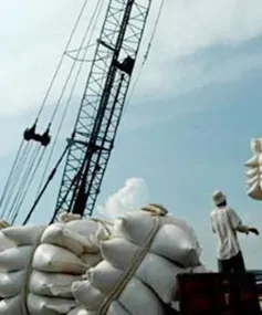 Xuất khẩu tăng trưởng nhìn từ góc độ chính sách