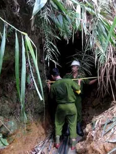 Chưa tìm thấy thi thể 3 nạn nhân vụ sập hầm vàng 