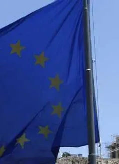 Nợ công của Eurozone tăng lên 93,9% GDP