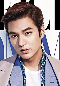 Lee Min Ho "ngập" trong hàng trăm kịch bản phim