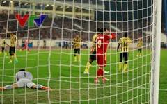 ĐT Việt Nam 2–4 ĐT Malaysia: Tan giấc mộng đẹp