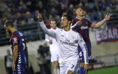 Cris Ronaldo cân bằng kỷ lục với “Chúa nhẫn” ở Champions League