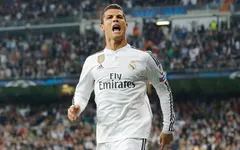 Sir Alex đang "đi đêm" với C.Ronaldo?