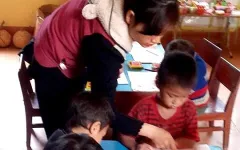 Cô giáo rẻo cao kể chuyện về bản nghèo dạy chữ