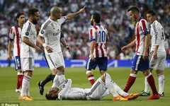 Chấm điểm derby Madrid: "Đậu thần" Chicharito, "Đồ tể" Arda Turan