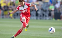 Lee Nguyễn phấn khích sau màn tỏa sáng trước đội bóng của Lampard, Pirlo