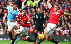Cặp trung vệ Smalling & Jones mơ bay cao cùng Man Utd
