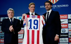 "Thánh bán áo" Torres xác lập kỷ lục kép tại Atletico Madrid