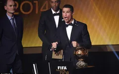Giành bóng vàng, C.Ronaldo được siêu cò Mendes "tâng lên mây"