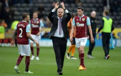 Premier League xác định cái tên đầu tiên xuống hạng sau vòng 36