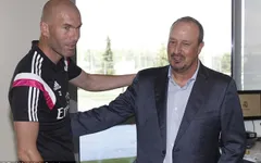 Zidane tự nhận chưa đủ trình ngồi vào 'ghế nóng' tại Real Madrid
