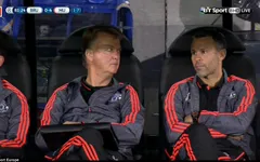 Chicharito trượt chân sút hỏng phạt đền, Van Gaal trợn mắt nhìn Giggs