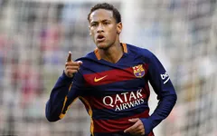 Neymar thăng hoa, Barcelona lại tốn tiền
