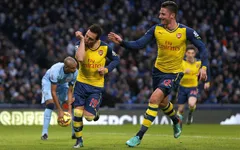 Wenger ca ngợi “người hùng” Cazorla sau chiến tích hạ Man City
