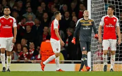 Thất bại liên tiếp, Arsenal cuống cuồng tuyển quân