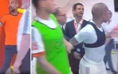Bênh học trò, Pep suýt "tẩn nhau" với De Jong