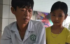 Mẹ bị tâm thần, bé gái 9 tuổi một mình chăm bố ở viện trong cảnh “không xu dính túi”