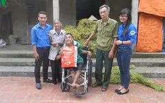 Hoàn cảnh khốn khó của mẹ già nuôi con tật nguyền