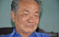 Đắng cay cha già cho con ăn cơm pha với thuốc ngủ