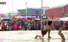 Các VĐV nô nức dự lễ hội ở quê hương của môn đấu vật