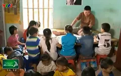 Lớp học đặc biệt của thầy giáo tật nguyền