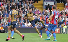 Giroud ghi bàn đẳng cấp, Arsenal giành thắng lợi đầu tay tại Ngoại hạng Anh