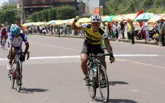 Chặng 12 cúp Truyền hình TP.HCM 2015: Nguyễn Minh Việt giữ vững Áo Vàng
