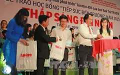 Gần 1 tỷ đồng tiếp sức sinh viên Tây Nguyên đến trường