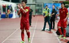 Văn Toàn, Huy Toàn, Mạc Hồng Quân "nô nức" ký tặng người hâm mộ