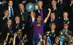 Xavi sắp ngồi “ghế nóng” ở Barcelona