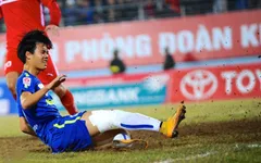 Sân cỏ tại V.League xuống cấp: Câu chuyện mãi chưa tìm ra lời giải
