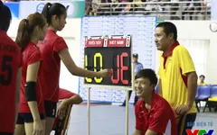 Trần Thúy, Ngọc Diễm nhí nhảnh chỉnh bảng tỉ số