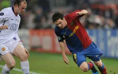 Messi bất ngờ tâng Rooney lên mây xanh