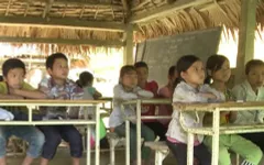 Chắp cánh ước mơ cho học sinh nghèo vùng biên giới