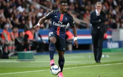 Sỉ nhục HLV Laurent Blanc và đồng đội, cầu thủ PSG bị treo giò vô thời hạn
