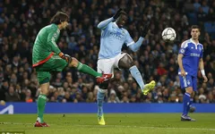 Man City vào tứ kết Champions League bằng trận hòa siêu tẻ nhạt