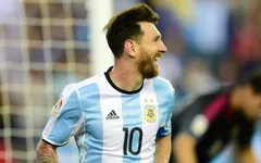 Argentina 4-1 Venezuela: Messi rực sáng trong ngày Ronaldo mất tích