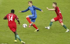 Antoine Griezmann: Ronaldo coi như đã giành QBV