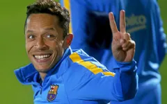 Adriano viết tâm thư đầy xúc động trong ngày chia tay Barcelona
