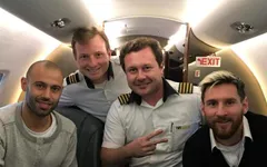 Messi và ĐT Argentina từng ngồi trên chiếc máy bay bị rơi tại Colombia