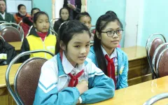 Học bổng Niềm Tin Việt tiếp sức gần 1,3 tỷ đồng cho ước mơ đến trường năm 2016