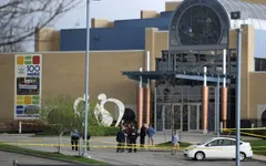 Xả súng điên cuồng tại Kansas (Mỹ), hàng chục người thương vong