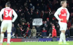 Arsenal bị huyền thoại Man Utd sỉ vả không tiếc lời