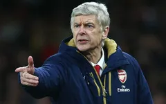 HLV Wenger nói gì về tin đồn dẫn dắt Newcastle?