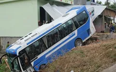 CLB U19 Bình Định gặp tai nạn vì mưa lớn