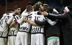 Thua Inter 0-3, Juventus vẫn giành vé vào chung kết Coppa Italia