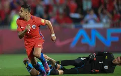 VIDEO, Chile 3-1 Uruguay: Sanchez lập cú đúp, Suarez sút hỏng phạt đền