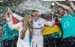 F1: Nico Rosberg giành chức vô địch thế giới đầu tiên