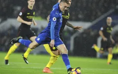 Vardy lập hat-trick, Man City thảm bại trước nhà ĐKVĐ Leicester City